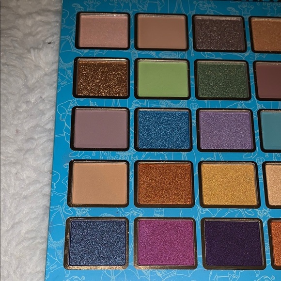 NWT Shrek x Revolution Makeup Palette - Picture 6 of 8